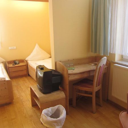 Landgasthof Goldene Rose Grub am Forst Exterior foto