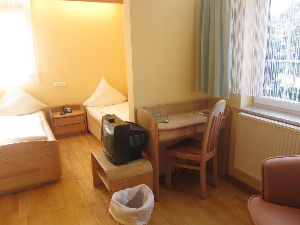 Landgasthof Goldene Rose Grub am Forst Exterior foto